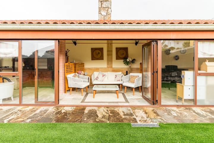 Las Camelias in Argoños – Cozy One-Story House Near Beaches and Town Center in Argoños, Cantabrian Coast
