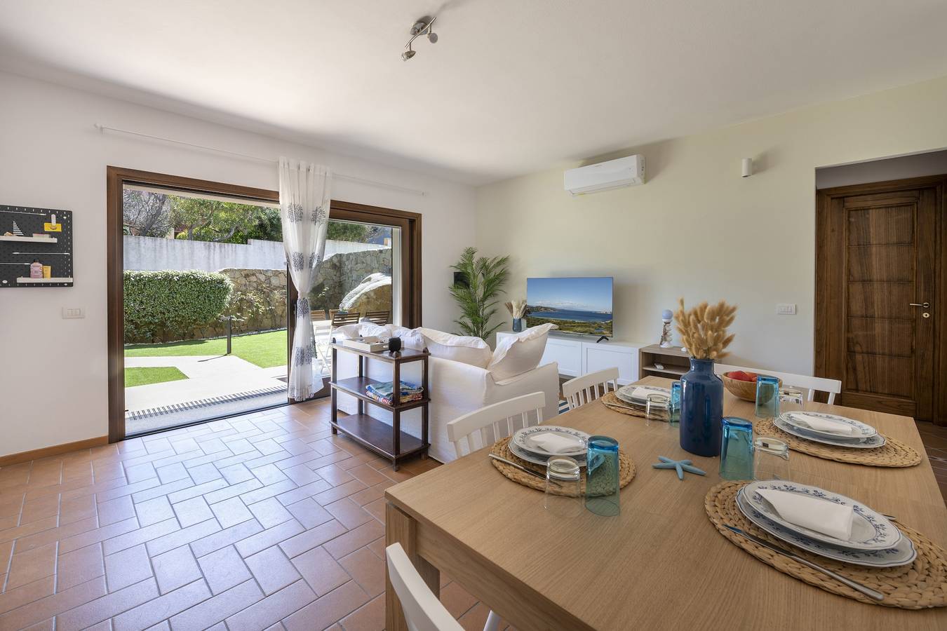 Ganze Wohnung, Ferienwohnung 'Flat Arcipelago' mit Gemeinschaftspool, Wlan und Klimaanlage in Palau (dorf), Palau (Sardinien)