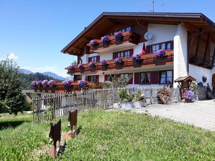 Appart’hôtel pour 2 personnes, avec jardin ainsi que vue et balcon