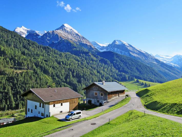Ferienwohnung für 10 Personen, mit Balkon und Terrasse sowie Garten in Hintertux - 2
