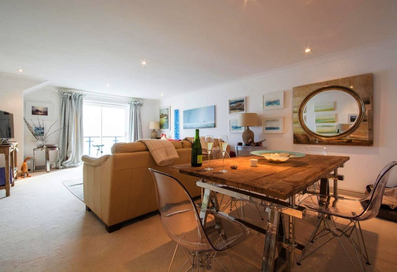 Entire apartment, Two-Bedroom Apartment in Penzance, Cornwall