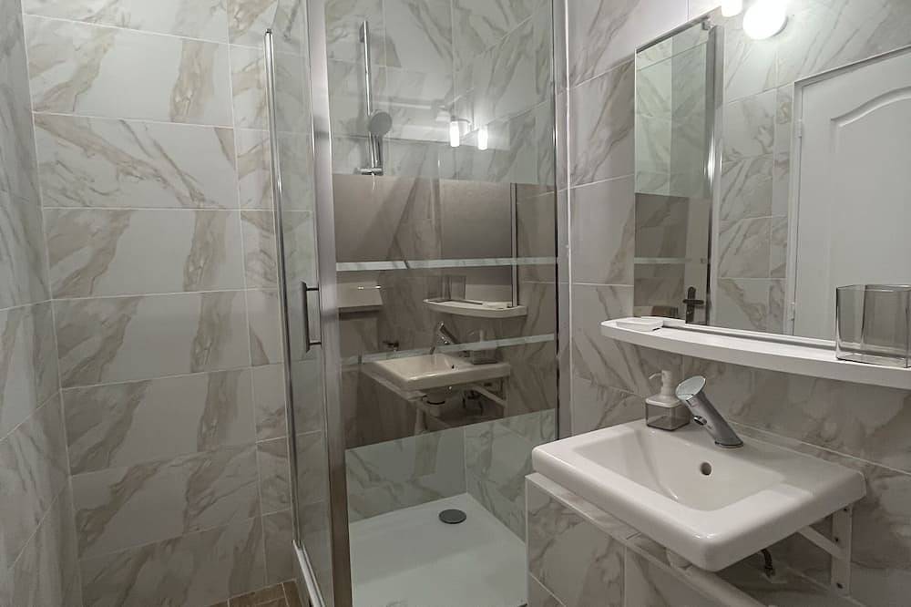 Entire apartment, 25 m2 | Cdg | Stade France | Bourget | Villepinte in Le Blanc-Mesnil, Seine-Saint-Denis