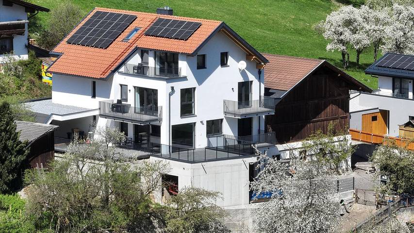 Ferienwohnung für 5 Personen, mit Terrasse und Ausblick in Arzl im Pitztal