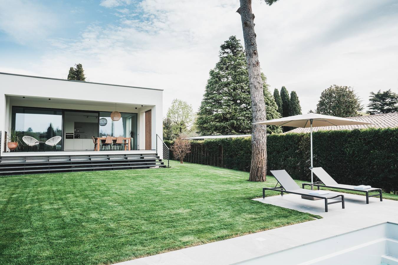 Villa moderne "Montelino Boutiquehouse " avec piscine, Wi-Fi, climatisation et terrasse in Bardolino, Montagnes autour du lac de Garde