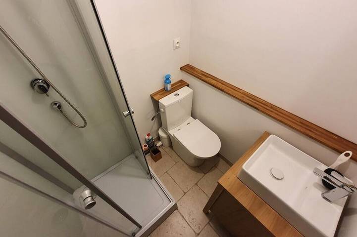 Gîte pour 4 personnes, avec jardin et piscine à Eyguières - 3