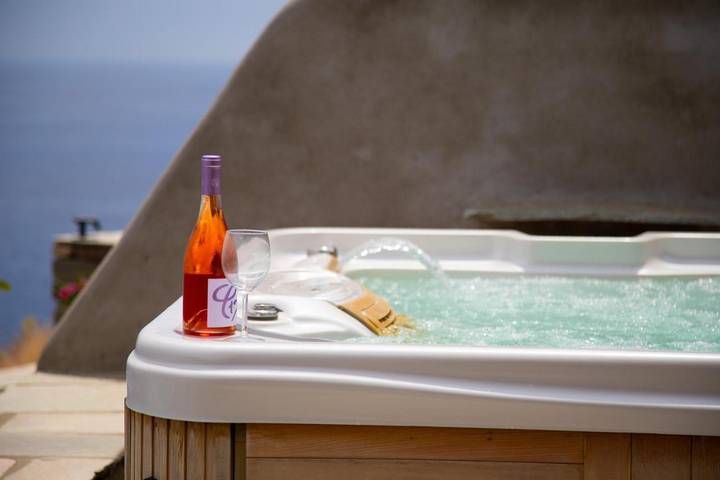 Villa pour 6 personnes, avec vue et jardin dans Kea