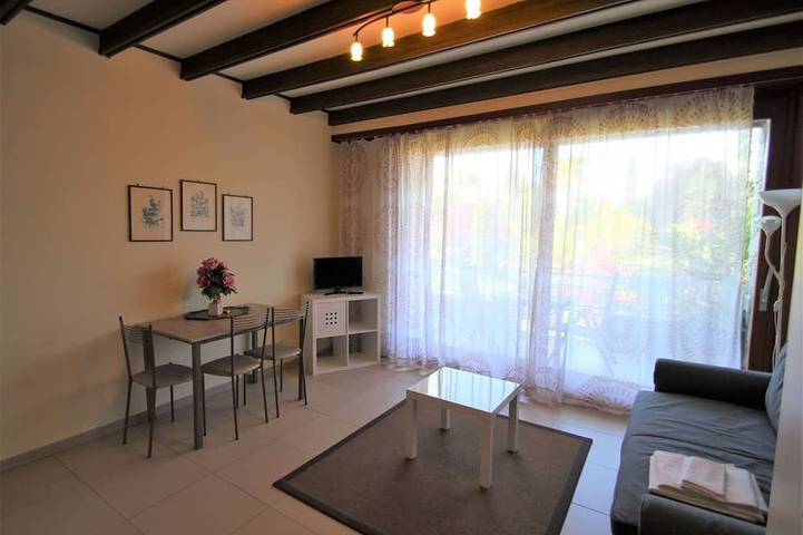 Ferienwohnung für 3 Personen, mit Pool und Garten in Porto Valtravaglia - 4