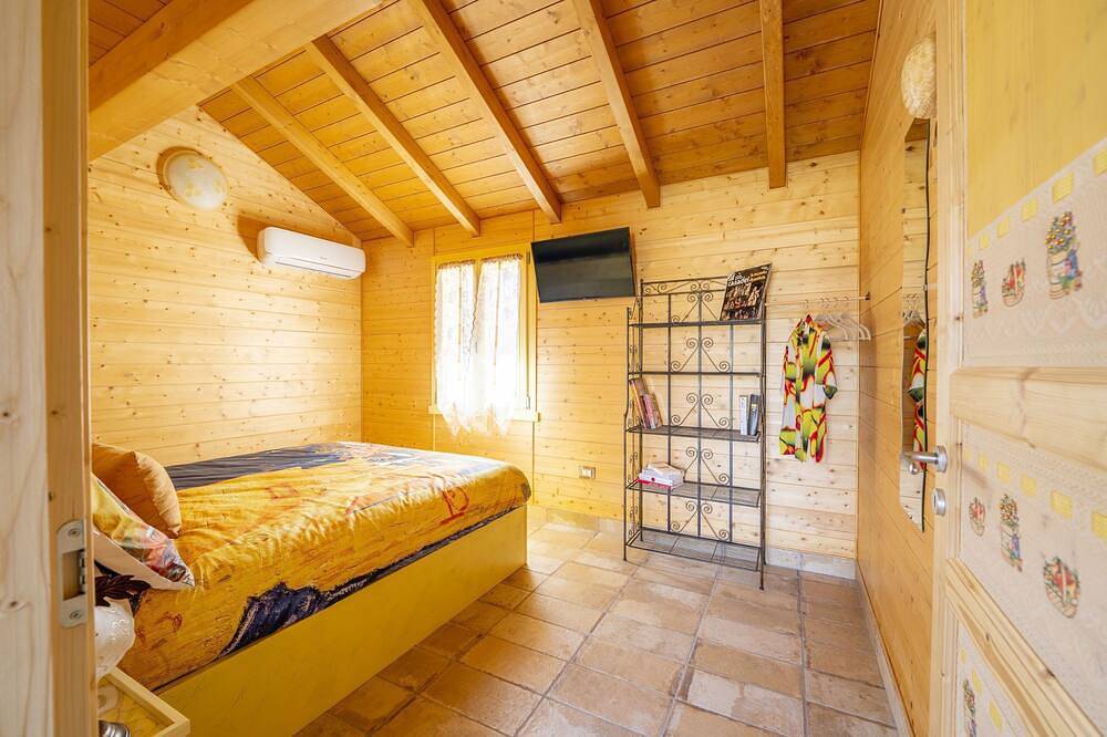 Apartamento entero, Casita de madera con porche y jardín in Spoleto, Provincia de Perugia