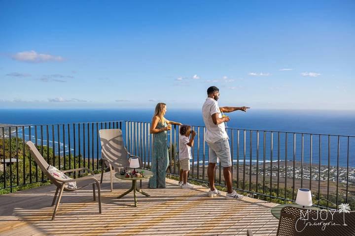Villa Infinity Blue - Villa d’exception pour moment magique face à l’Océan in Saint-Leu, Île de la Réunion