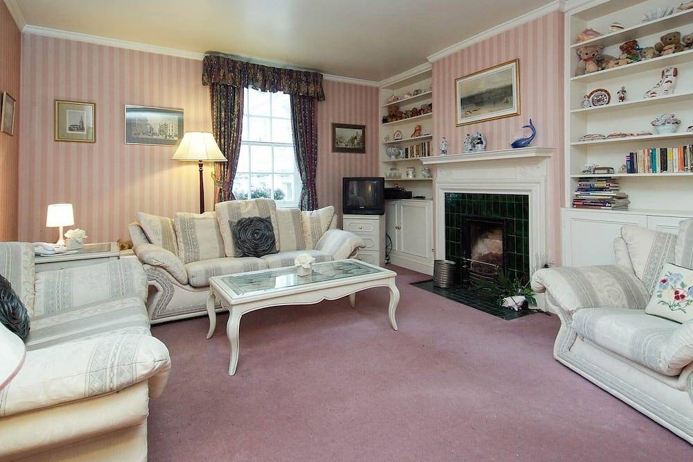 Apartment for 5 People in Covent Garden, London