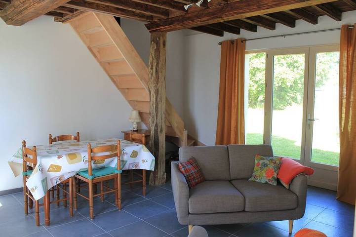 Location de vacances pour 4 personnes, avec jardin à Rubercy