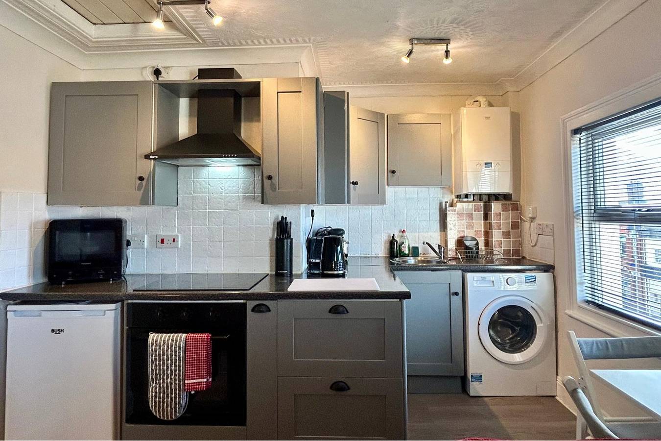 Entire holiday apartment, Character Bedford Apartment with Two Bedrooms in Bedford