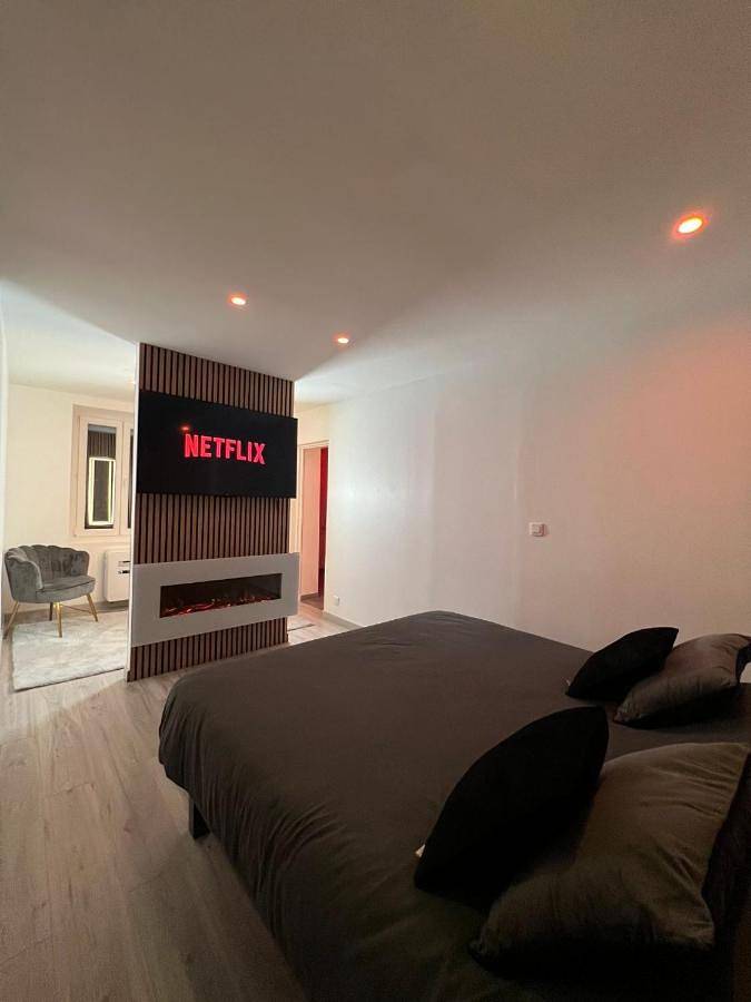 Location de vacances pour 2 personnes, avec jacuzzi ainsi que sauna et terrasse à Herblay-sur-Seine - 2