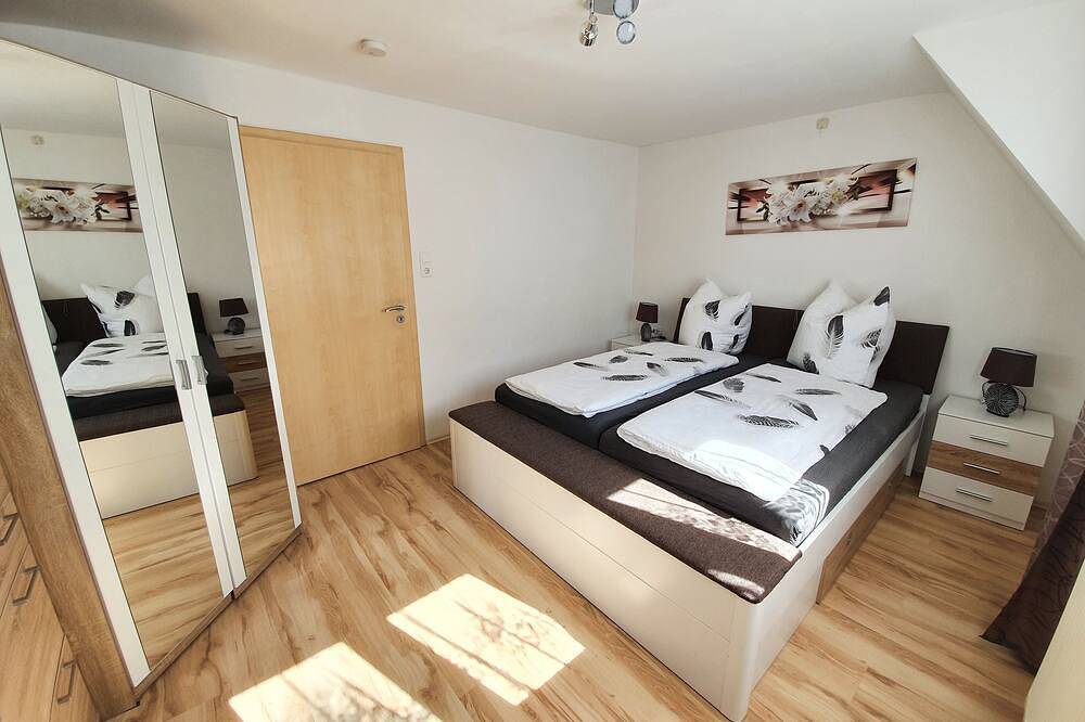Ganze Wohnung, Ferienwohnung Leibnitz in Freital bei Dresden in Freital, Osterzgebirge