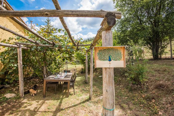 Appartamento intero, Appartamento di vacanza 'Glicine' con vista sulle montagne, piscina condivisa e Wi-Fi in Montieri, Provincia di Grosseto