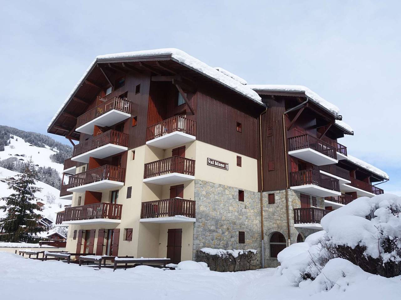 Entire apartment, Central Village Apt, Sleeps 4, Close to Slopes, Pool Access in Arêches, Beaufort (Rhône-Alpes)