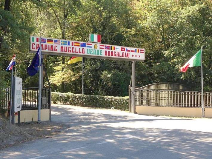 Bungalow per 6 persone, con giardino e piscina, adatto a famiglie con bambini in Toscana