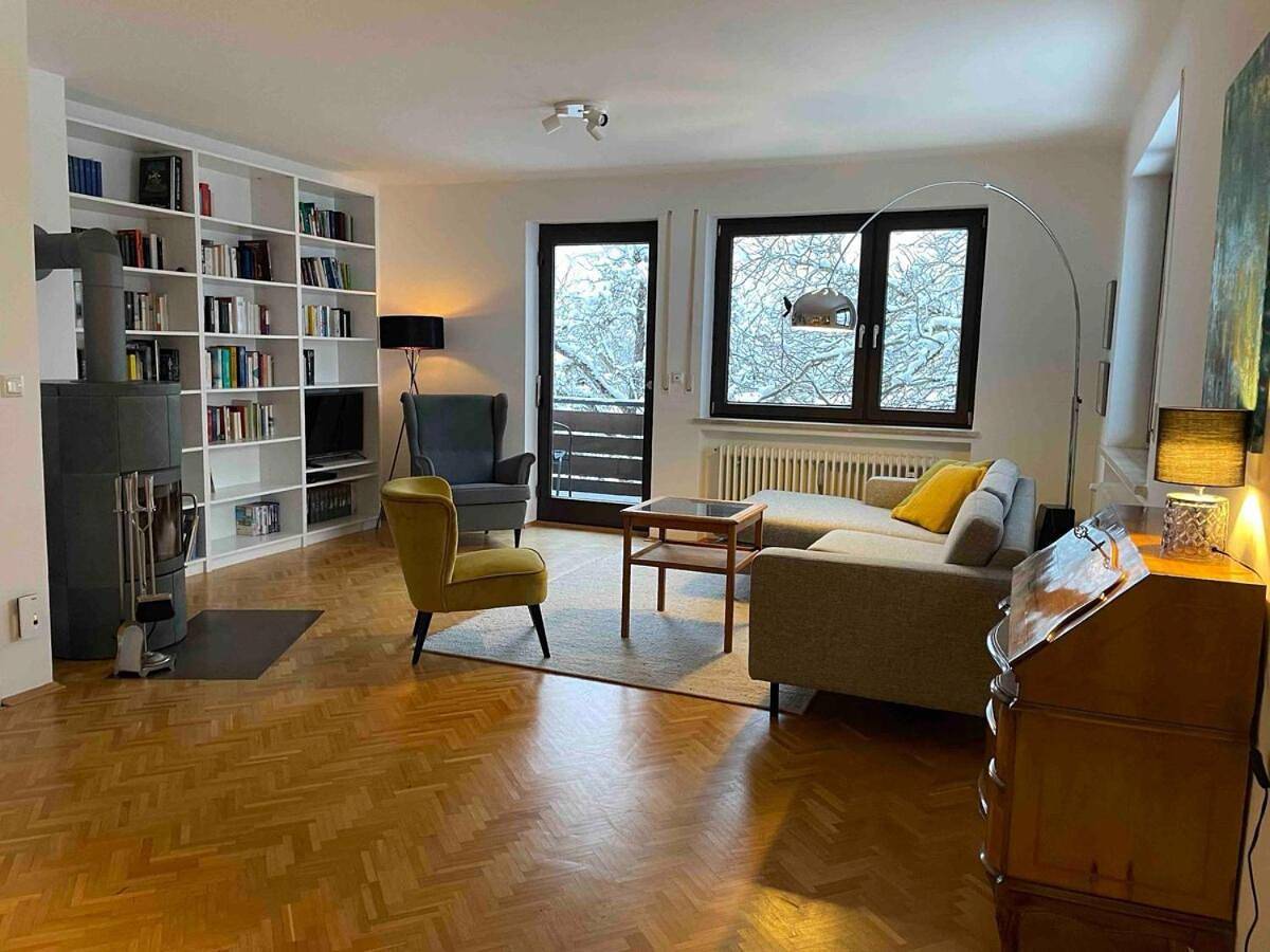 Ganze Wohnung, Three-Bedroom Apartment in Münsing, Starnberger See