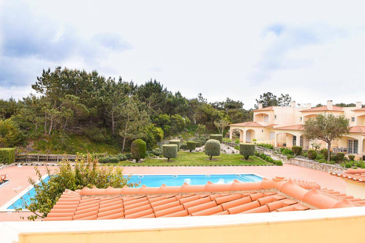 Two-Bedroom House in Amoreira, Leiria distrito