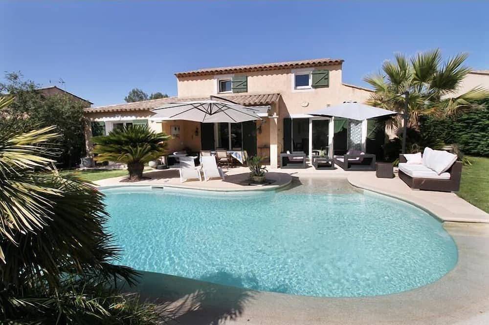 Villa elegante y tranquila con jardín y piscina. in Valbonne, Region de Cannes