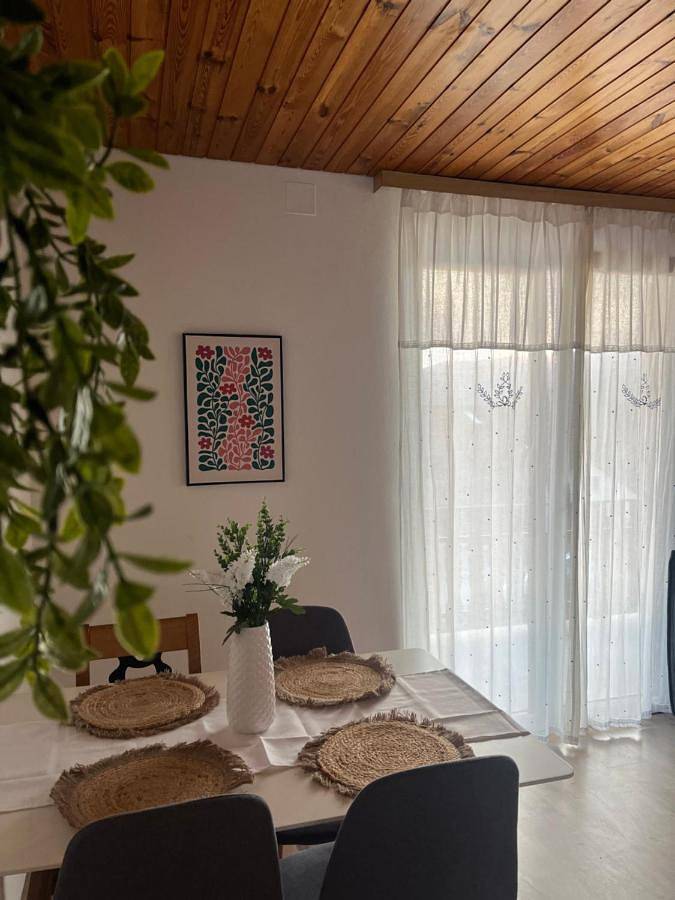 Ferienwohnung für 4 Personen, mit Balkon und Terrasse sowie Seeblick und Ausblick in Gemeinde Stubenberg