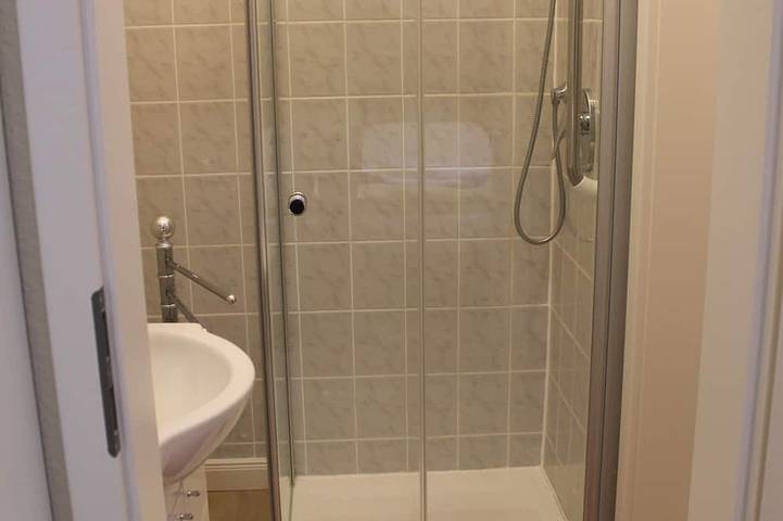 Ganze Wohnung, Gut ausgestattet, separater Eingang,individuelle Betreuung, Haustierfreundlich in Magdeburg, Elbe-Börde-Heide