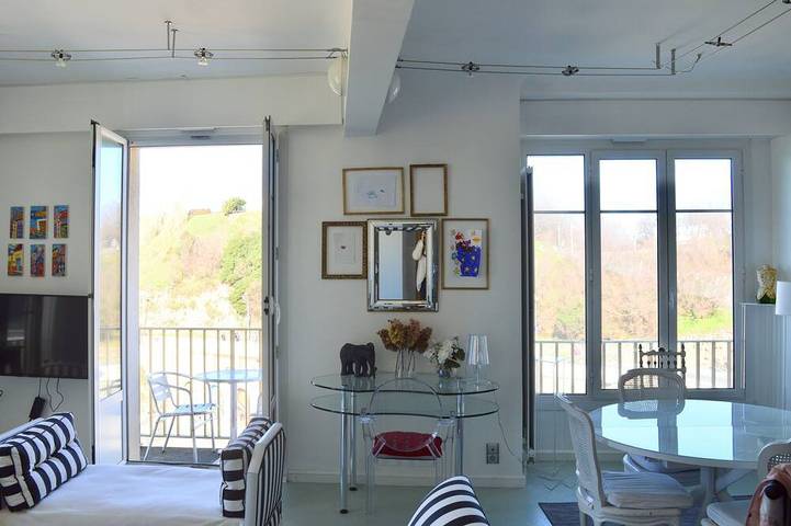 Gîte pour 5 personnes, avec balcon dans Plage du Port-Vieux