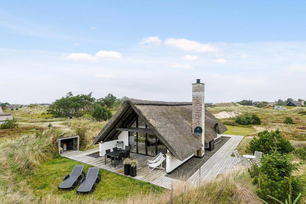 Gemütliches Ferienhaus in Klegod - mit Holzofen und für 5 Personen in Ringkøbing, Holmsland Klit