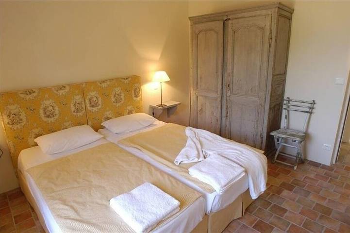 Location de vacances pour 8 personnes, avec terrasse et jardin, animaux acceptés à Buoux - 3