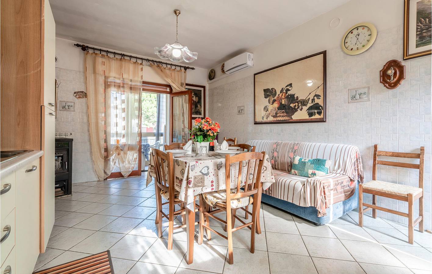 Ganze Ferienwohnung, Terrassenwohnung mit Meerblick, Parkplatz und Angeln in Rosolina Mare, Polesine