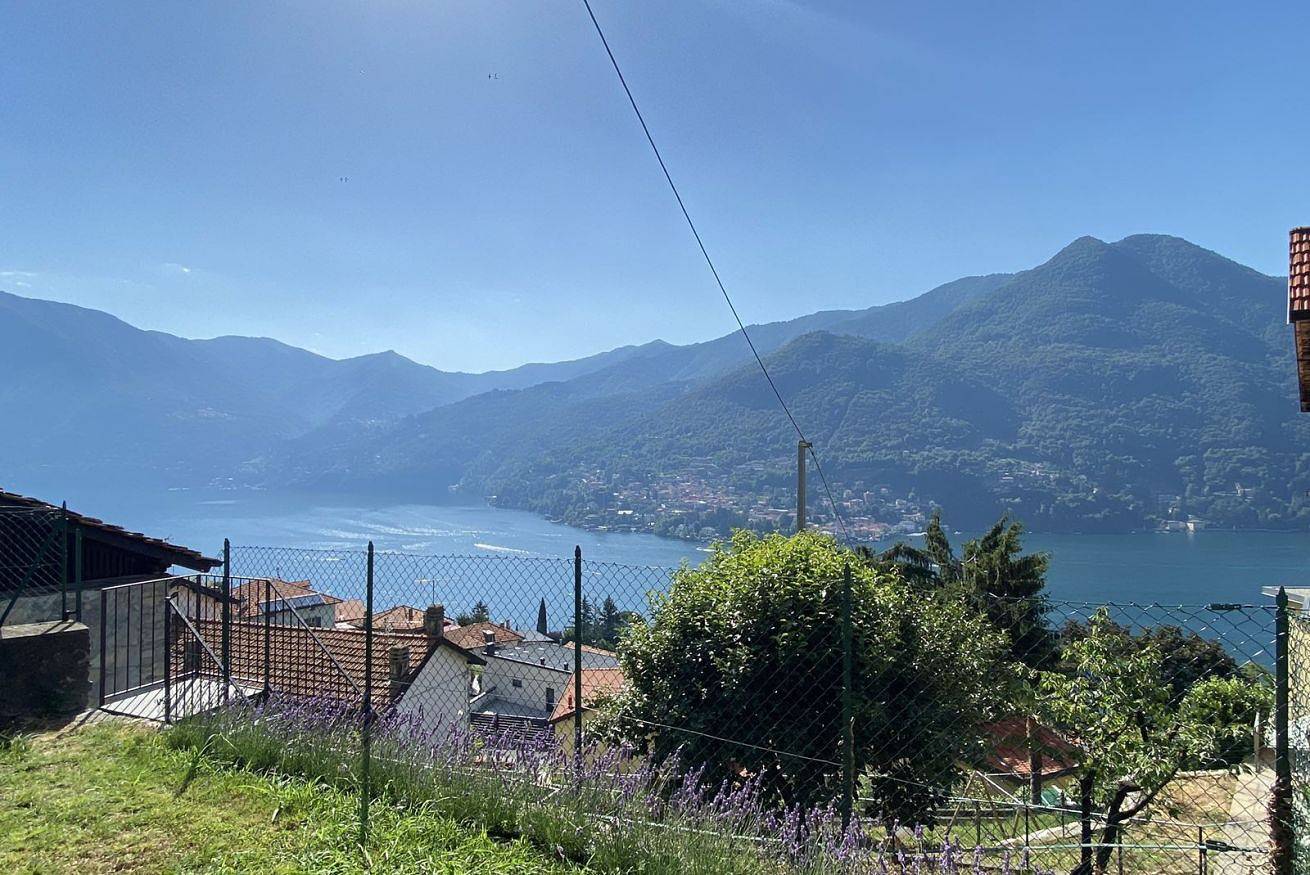 Ganze Wohnung, Ferienwohnung für 6 Personen mit Garten in Moltrasio, Comer See