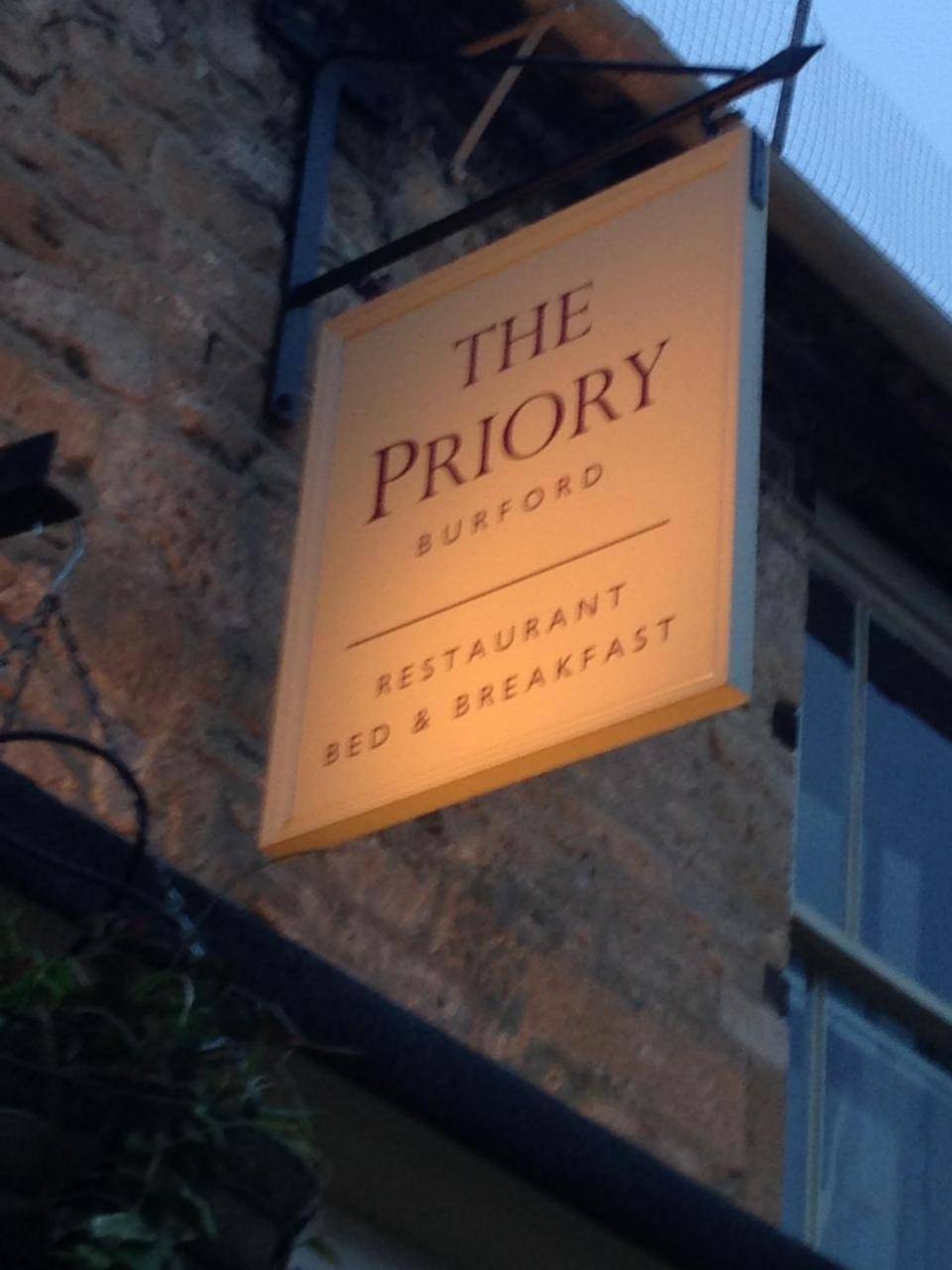 Priory Tearooms Burford with Rooms in Burford, Oxfordshire