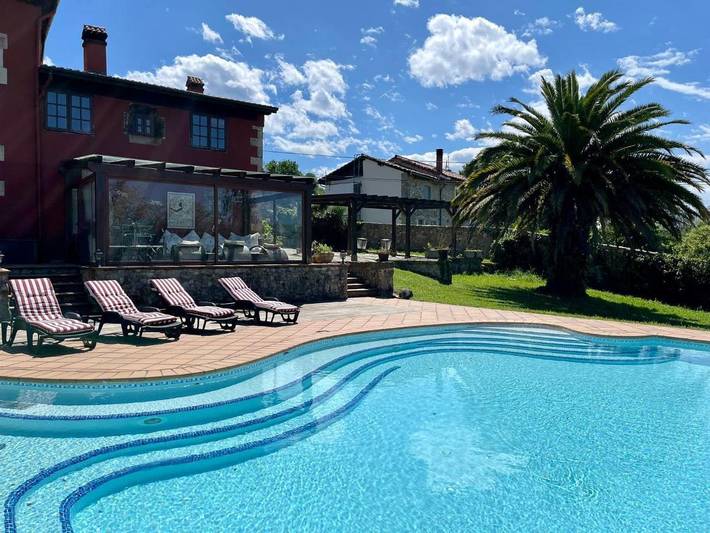 Casa rural para 14 personas, con jardín además de piscina y balcón en Comarca de Santander - 3