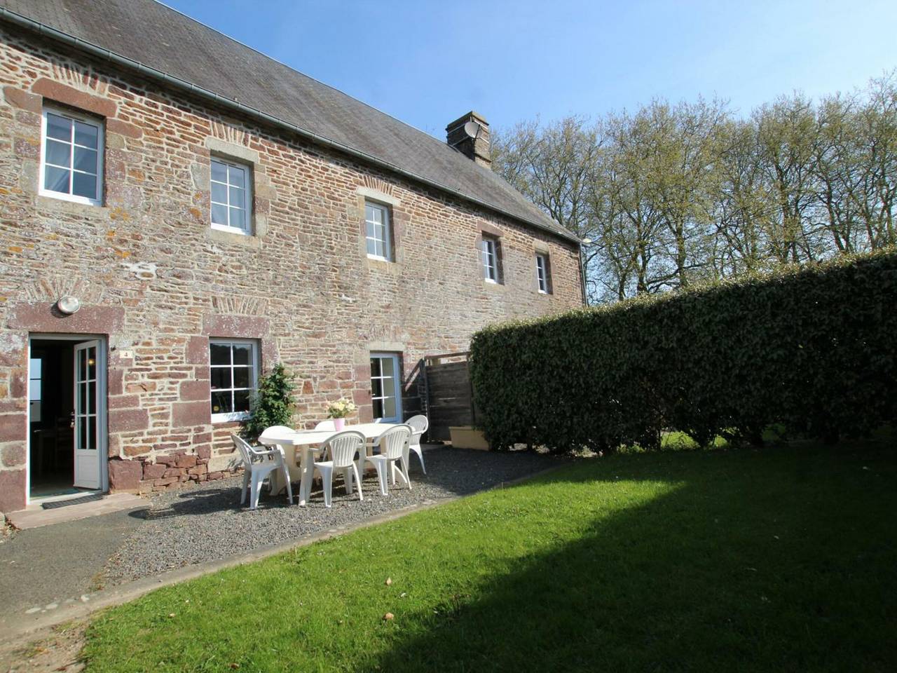 Charmantes Haus mit Kamin und Haustiere erlaubt in Ver in Ver, Coutances und Umgebung