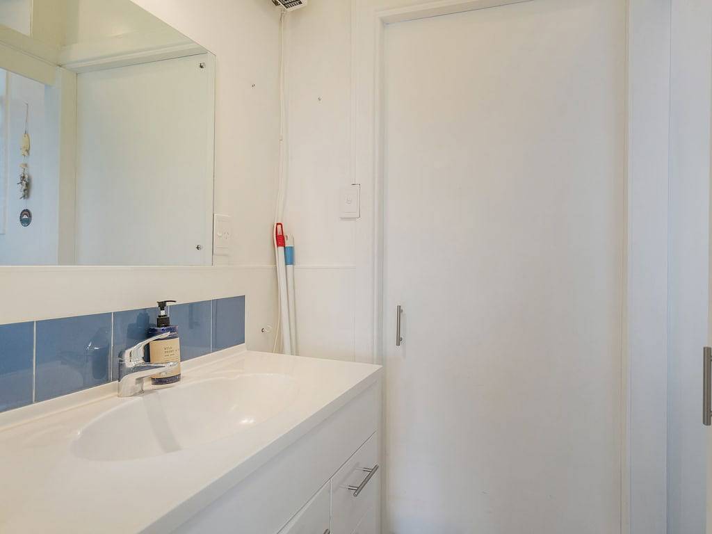 Bach Life on Seabreeze - Whangamata Holiday Home in Waikato