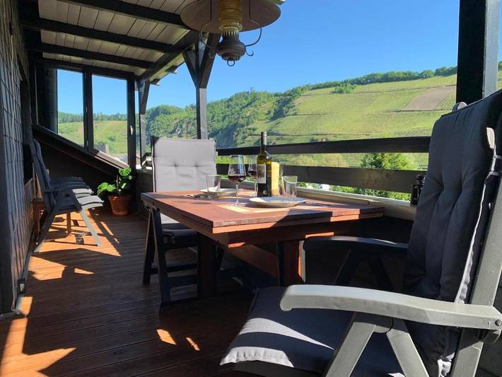 Ferienwohnung für 4 Personen, mit Balkon und Terrasse sowie Ausblick in Pünderich - 3