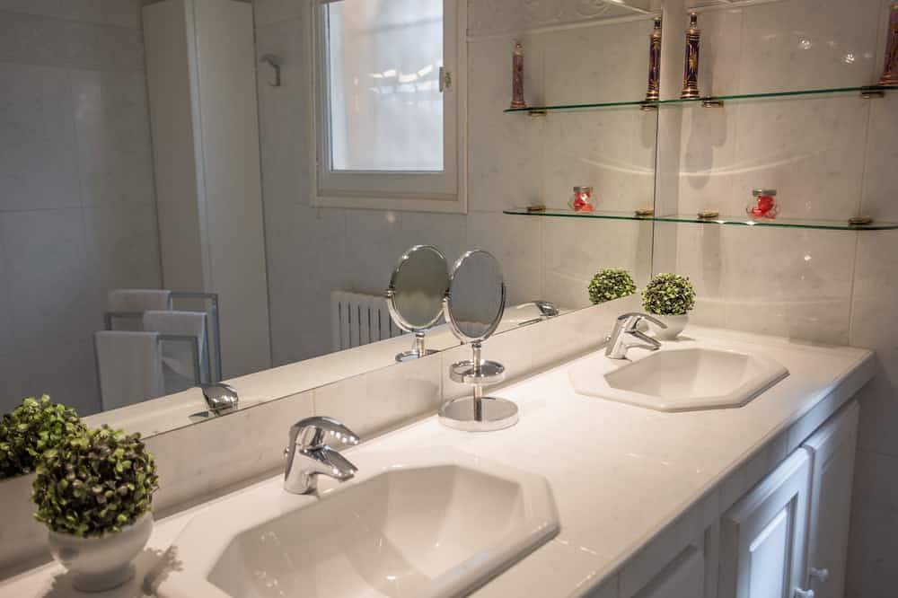 Villa avec beau jardin et piscine privée in Les Mées, Alpes-de-Haute-Provence