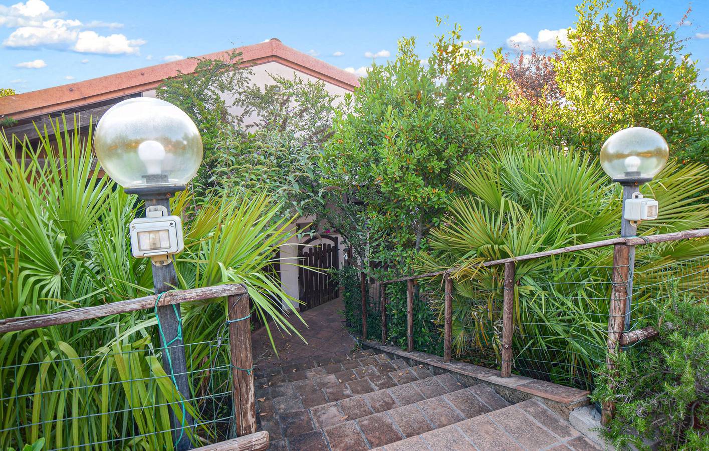 Geheel vakantieappartement, Gezellig appartement met AC, zwembad, parkeerplaats & WiFi in Magliano in Toscana, Provincie Grosseto