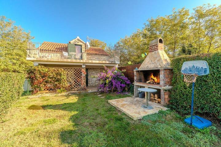 Ferienhaus für 5 Personen, mit Garten in Privlaka