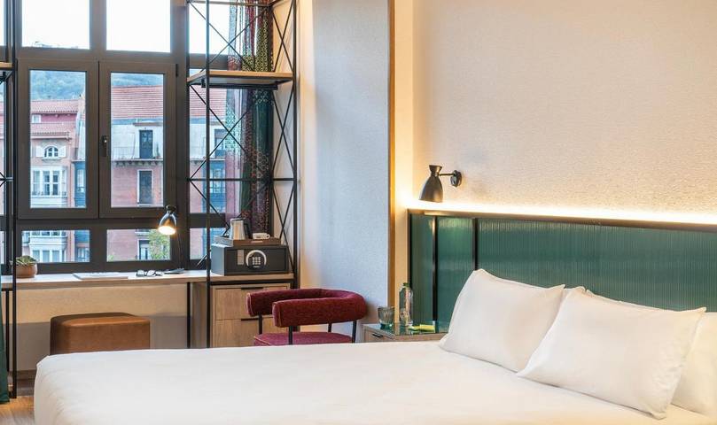 Hotel für 2 Personen, mit Terrasse und Whirlpool sowie Pool und Sauna in Bilbao - 3
