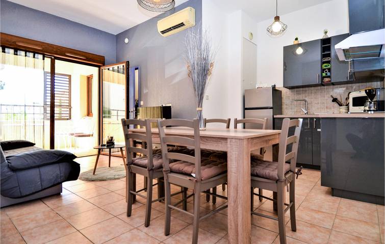 Apartamento vacacional entero, Apartamento Uzès: Piscina, Garaje, Internet in Uzès, Region de Nimes