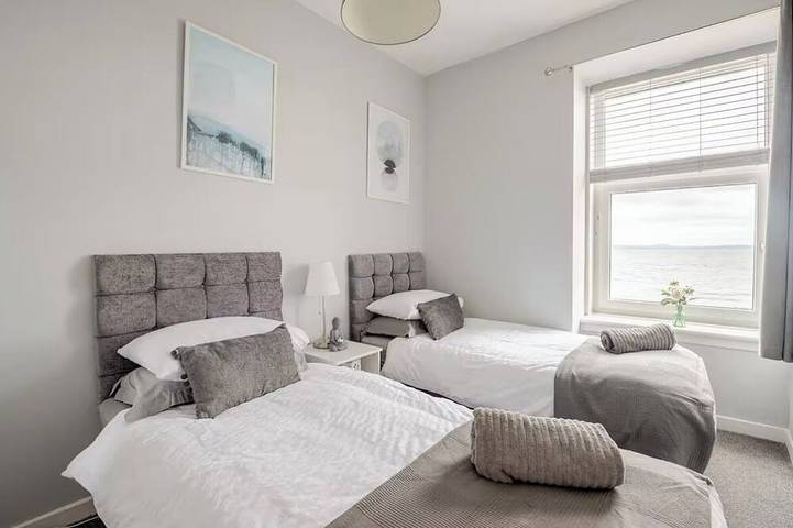 Entire apartment, Cumbrae View Apartment Central Largs in Largs, Clyde Muirshiel Regional Park