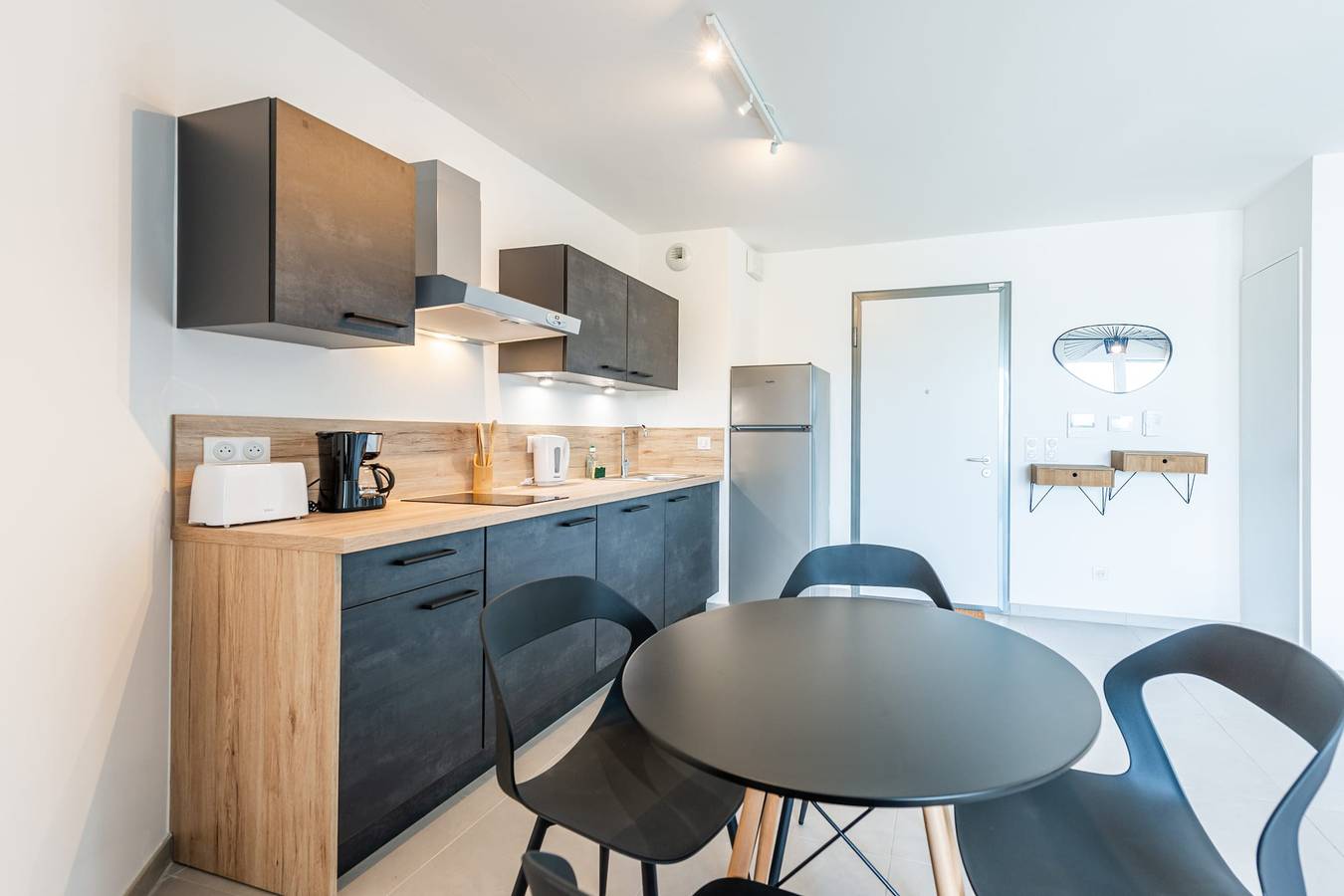 Hel lejlighed, Confortable 2 pièces de 40m² proche lac et Vieille Ville in Annecy, Annecy Området
