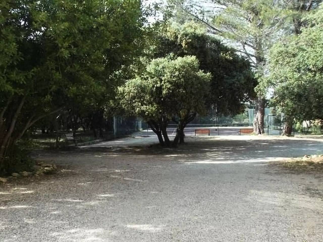 Casa 2 Personas in Grans, Region de Aix-en-Provence