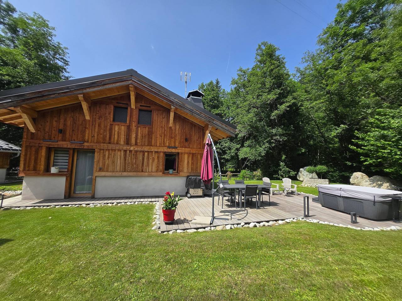 Chalet "Pierre d'Anatase" con vista montagna, terrazza, giardino e Wi-Fi in Saint-Gervais-les-Bains, Regione Monte Bianco
