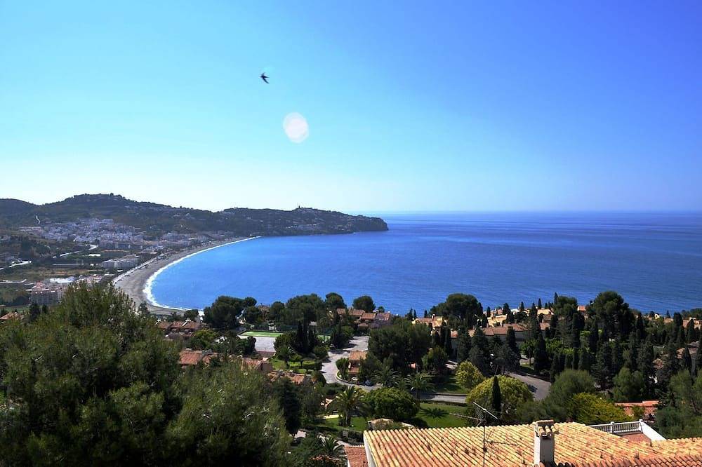 Fantástica casa unifamiliar con Gr. Sur Terrazas + vistas impresionantes in La Herradura, Almuñecar