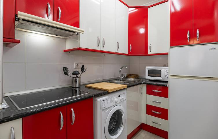 Apartamento vacacional entero, Acogedor apartamento junto a la playa con wifi, aire acondicionado y cafetera - A 300 m de la Playa de El Zapillo in Playa de El Zapillo (Almería), Almería