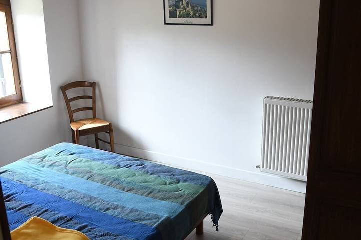 Gîte pour 4 personnes, avec terrasse et jardin à Tamniès - 3