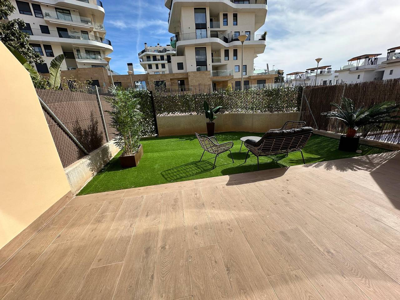 Apartamento entero, Gran duplex con jardín en playa del Torres in Villajoyosa, Costa Blanca