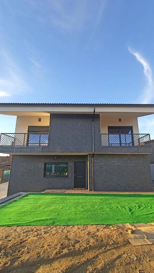 Casa de vacaciones para 14 personas, con jardín además de vistas y balcón en Provincia de Cáceres - 4